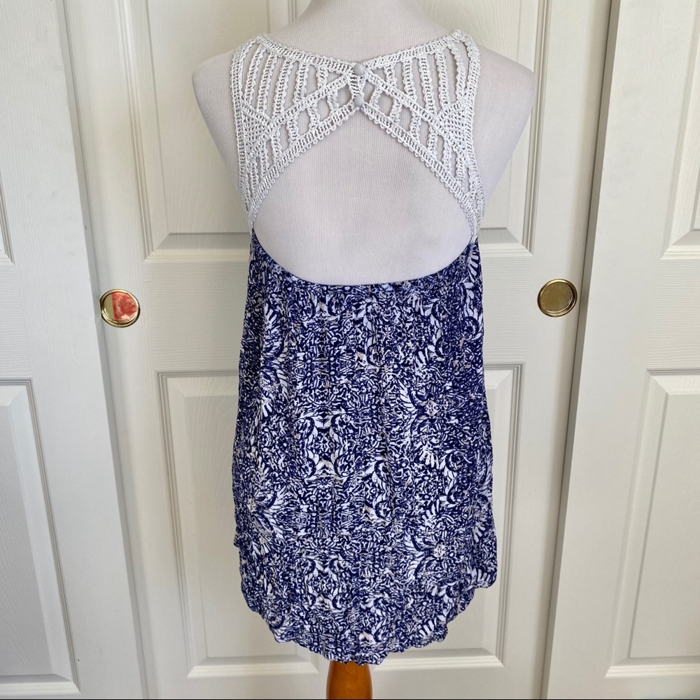 Aeropostale Crochet Open Back Navy White Medallion Print Boho Tank Top Sz XS - Picture 3 of 6
